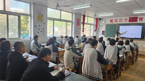 青蓝携手共研磨，听课赋能促成长——滦南职教中心基础部开展青蓝工程听评课活动